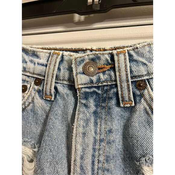 Levi Women’s 30” Waist 0 Blue Denim Distressed Western Booty Shorts Embellished - Picture 6 of 8
